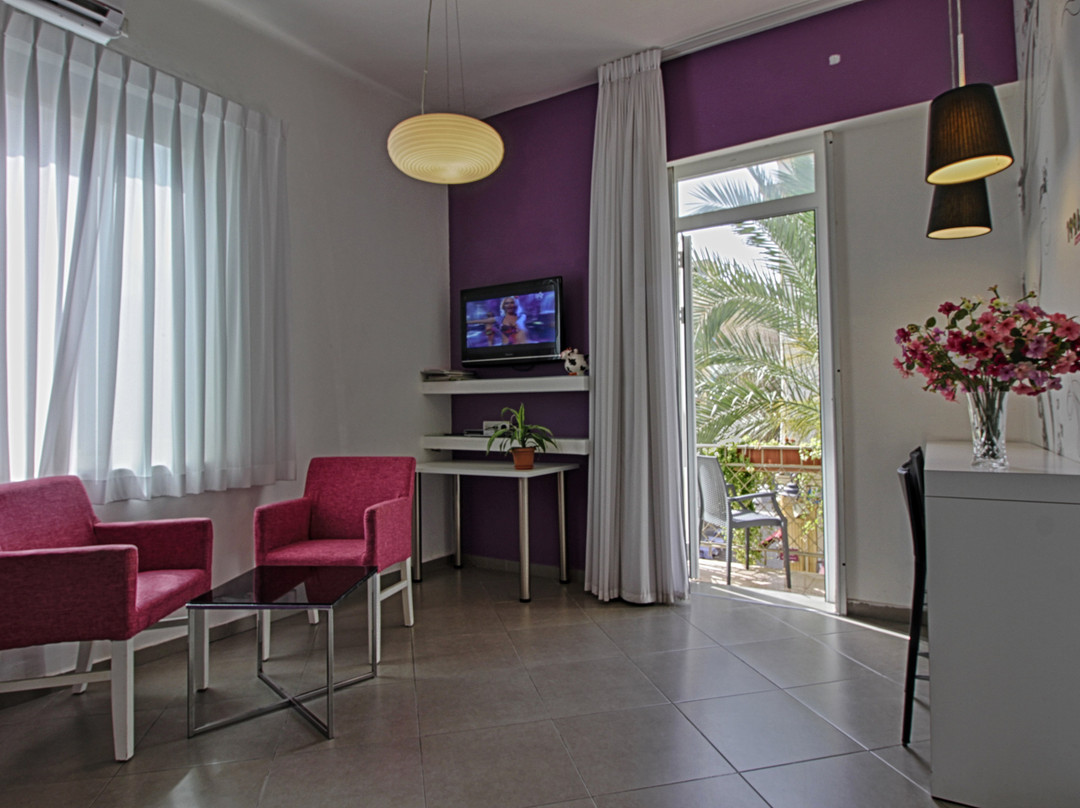 1926 Apartments Hotel主图