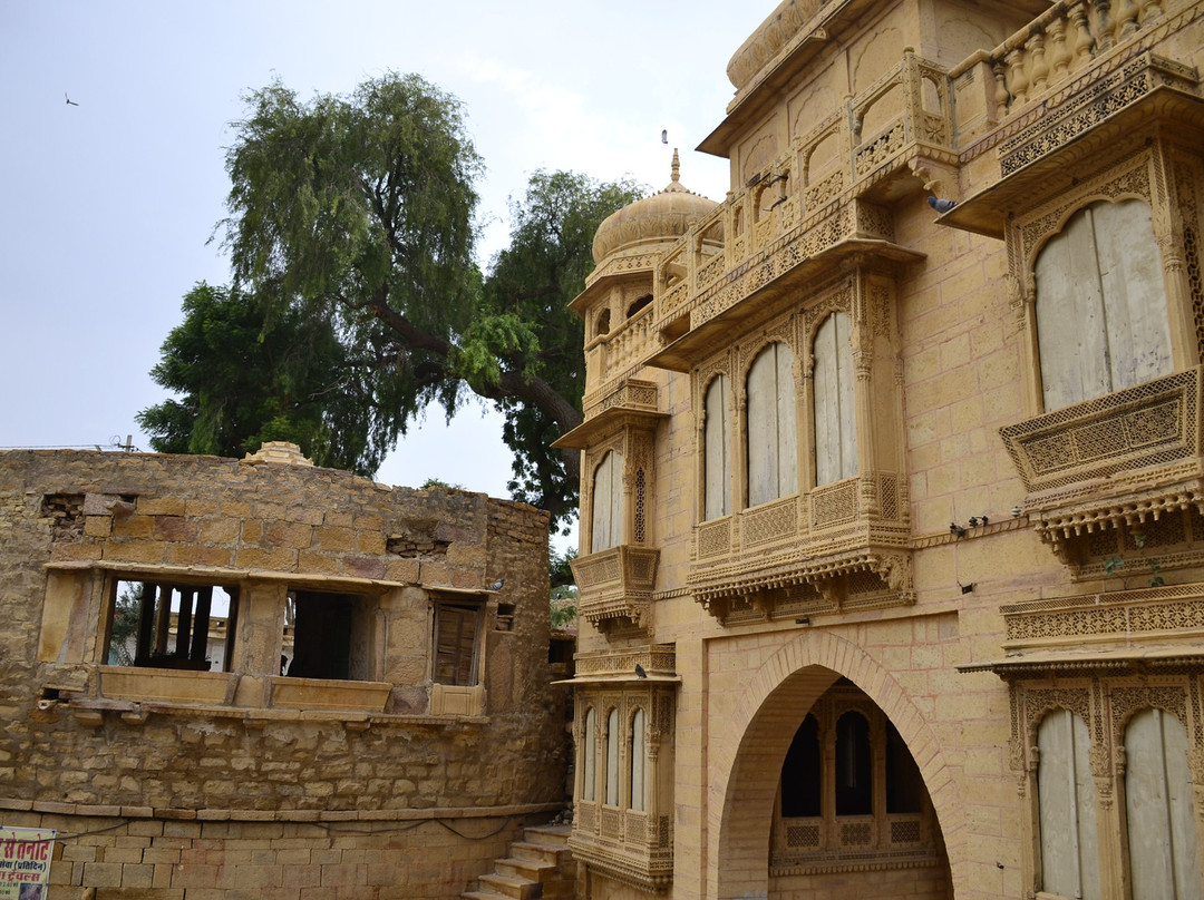 Tilon Ki Pol-杰伊瑟尔梅尔必去景点