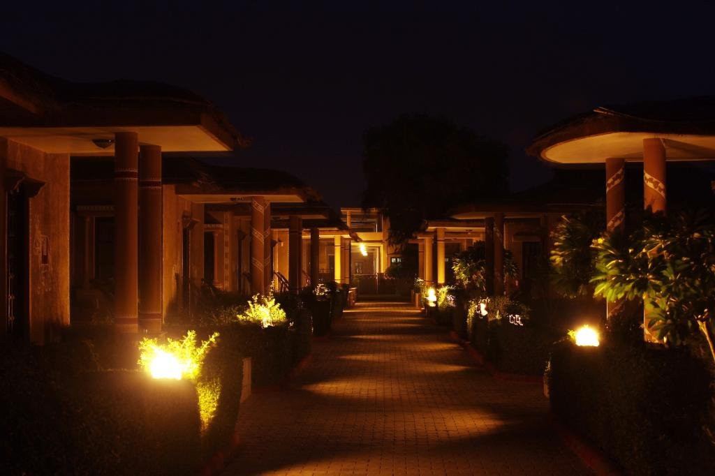 塔尔绿洲度假村营地主图