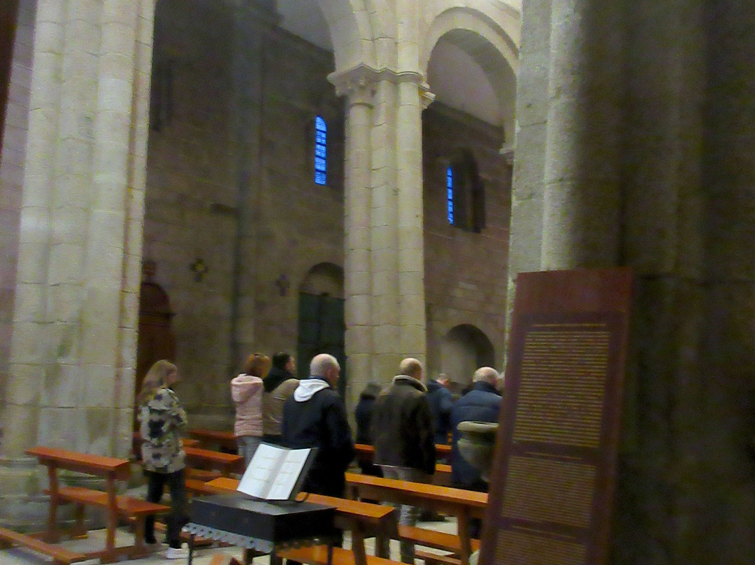 Church of Santa Maria la Real del Sar-圣地亚哥德孔波斯特拉必去景点