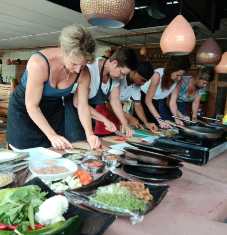 SELONG BELANAK COOKING CLASS-Selong Belanak必去景点