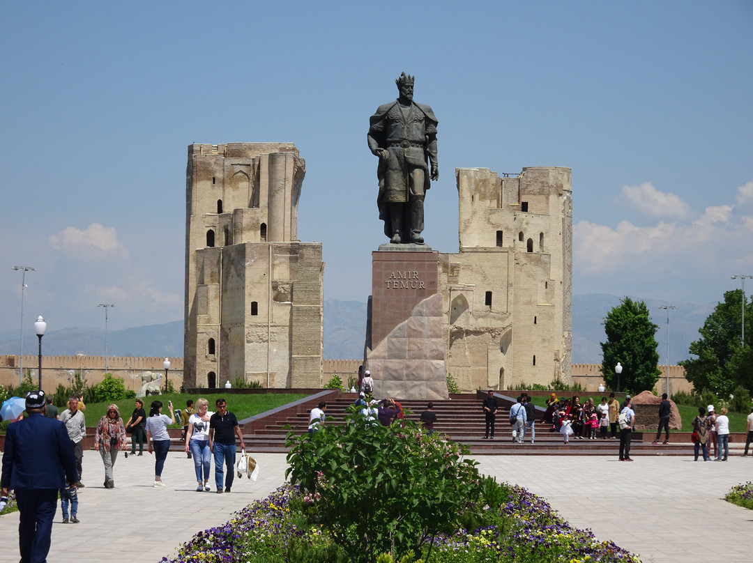 Statue of Amir Timur-沙赫利苏伯兹必去景点