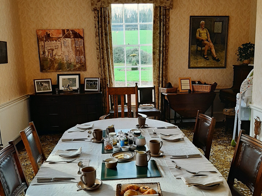 Marshwood Farm B&b And Shepherds Hut主图