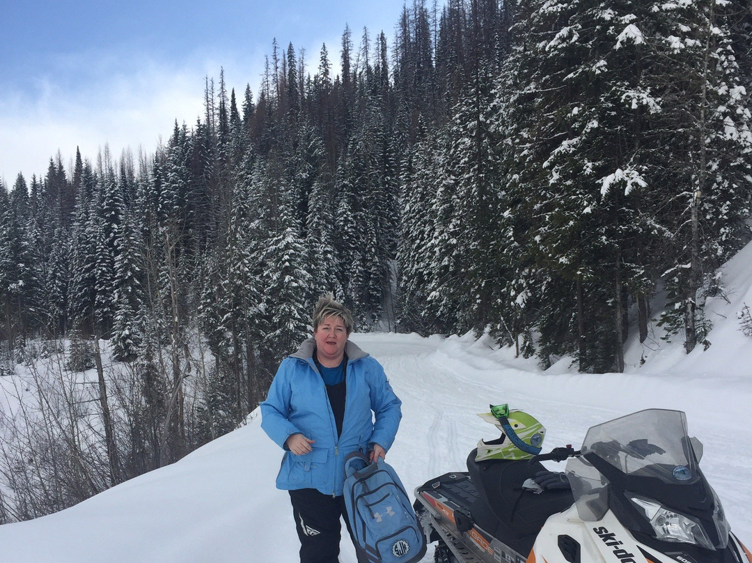 Swan Mountain Snowmobiling-Columbia Falls必去景点