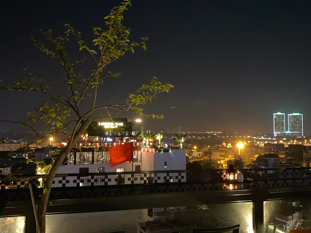 Starlight Skybar