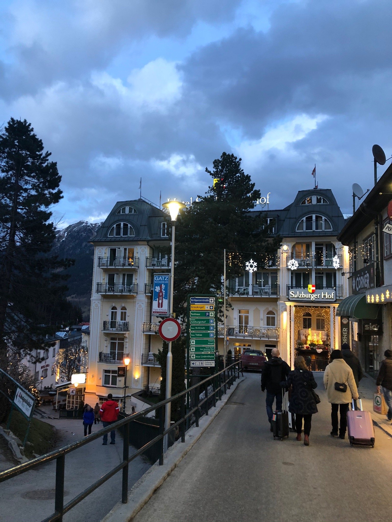 Salzburger Hof-官方