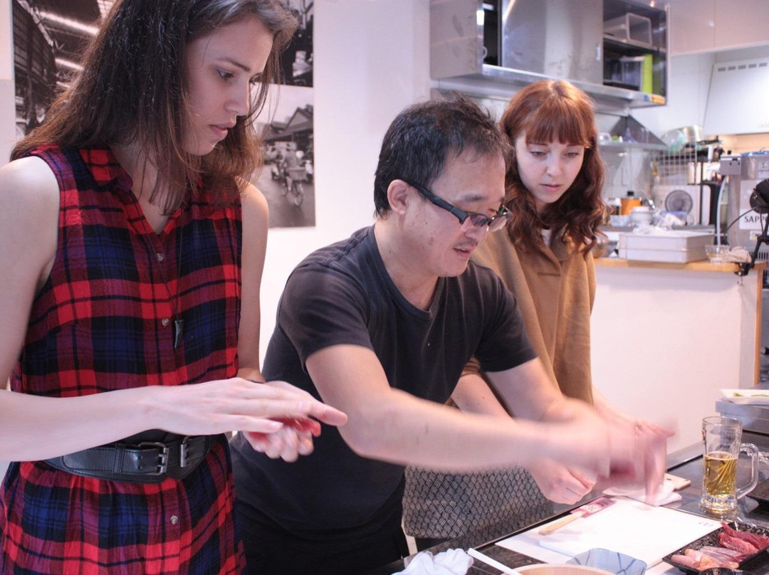 Tsukiji Sushi Master ~WHY DON'T YOU MAKE SUSHI?-Tsukiji必去景点