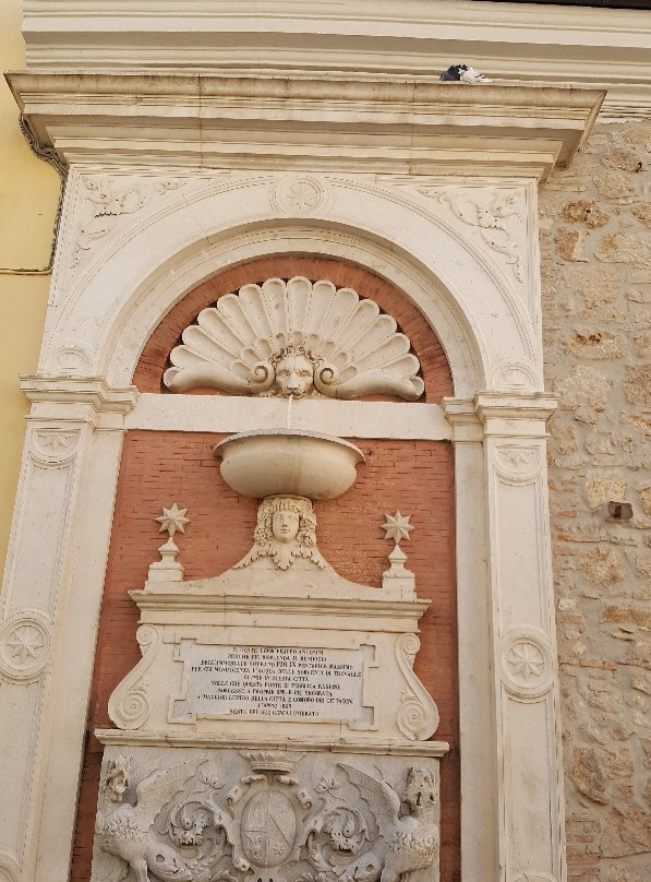 Fontana Antonini