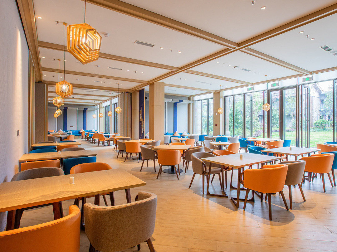 贵州晴隆中天智选假日酒店主图