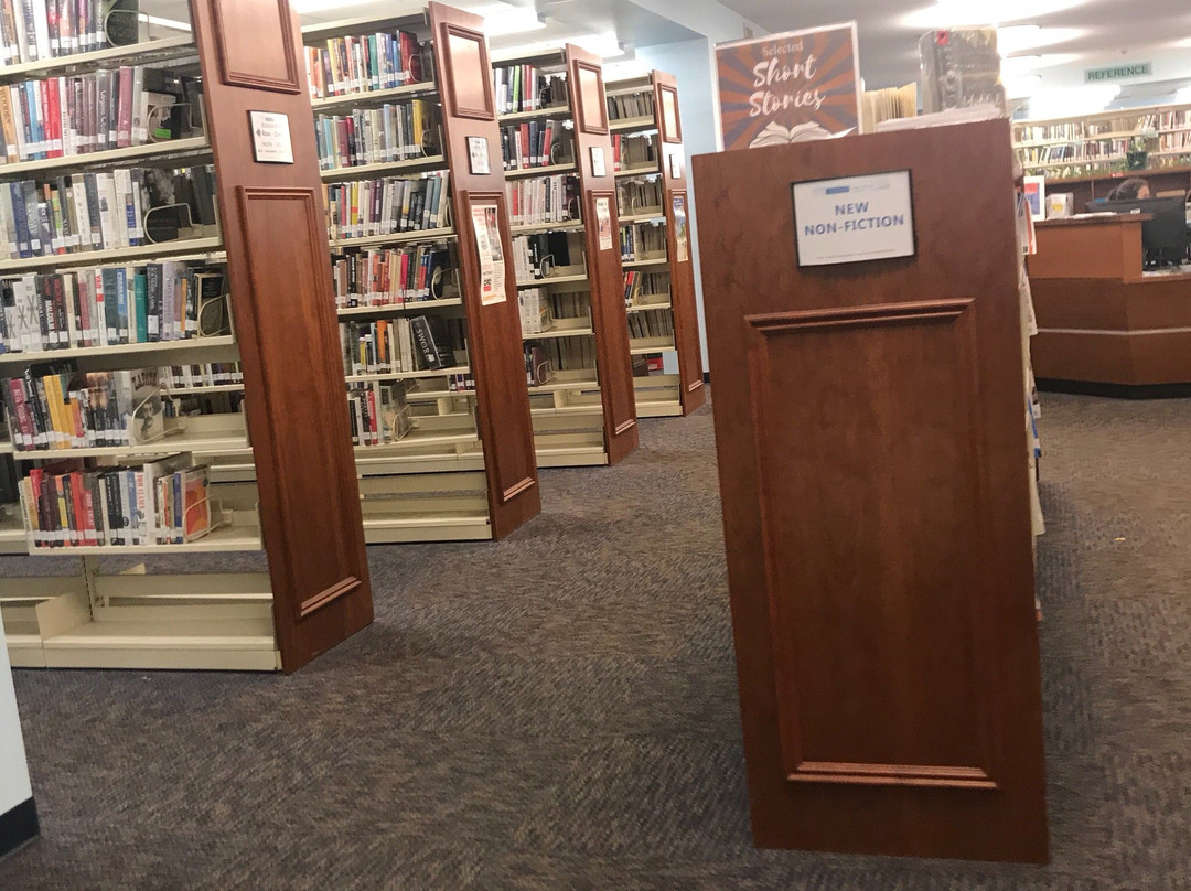 Long Beach Public Library景点图片
