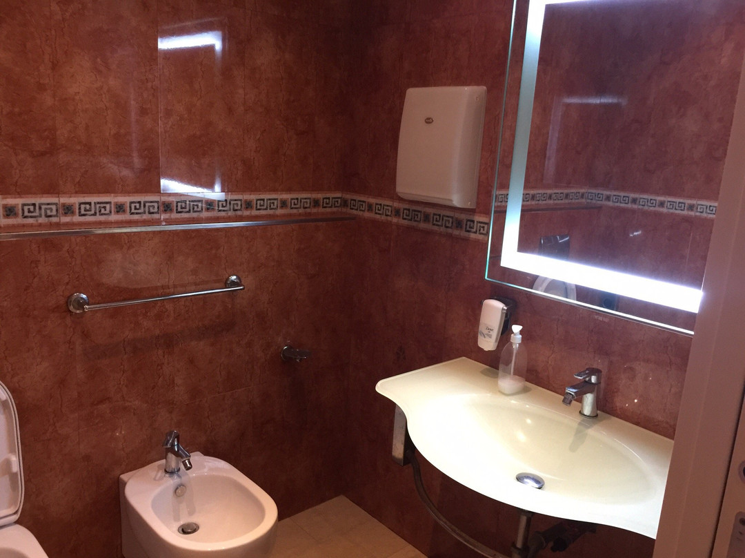 La Cascata Spa-莱尼亚诺必去景点