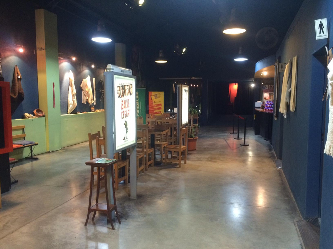 Eduardo Castex旅游景点-Cine Amadeus