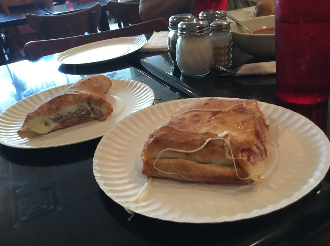 Leo's Italian Restaurant & Pizzeria