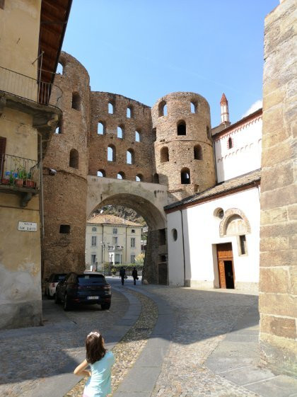 Porta Savoia-Susa必去景点