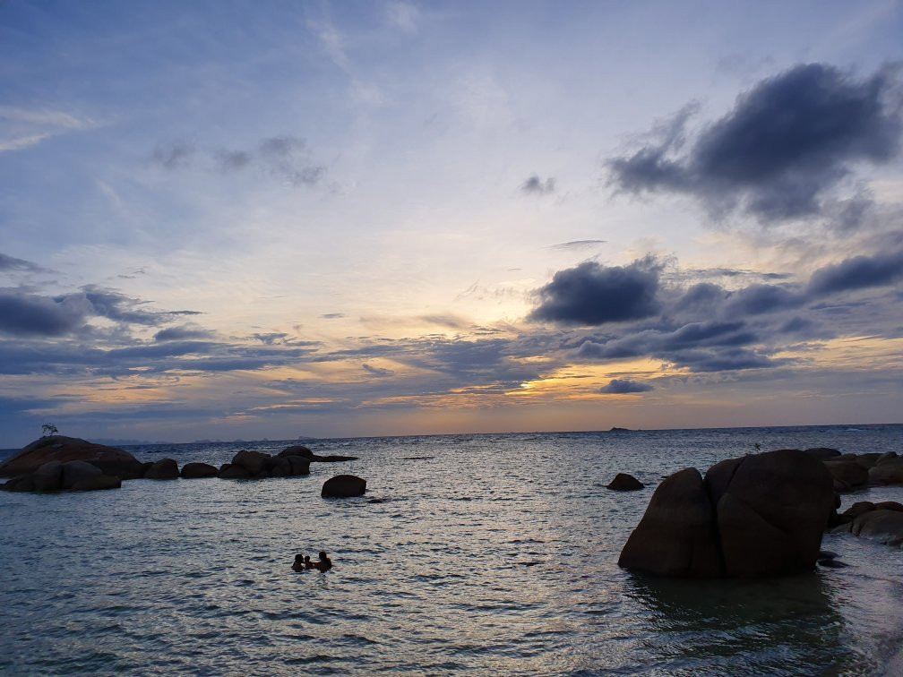 海上日落度假村主图