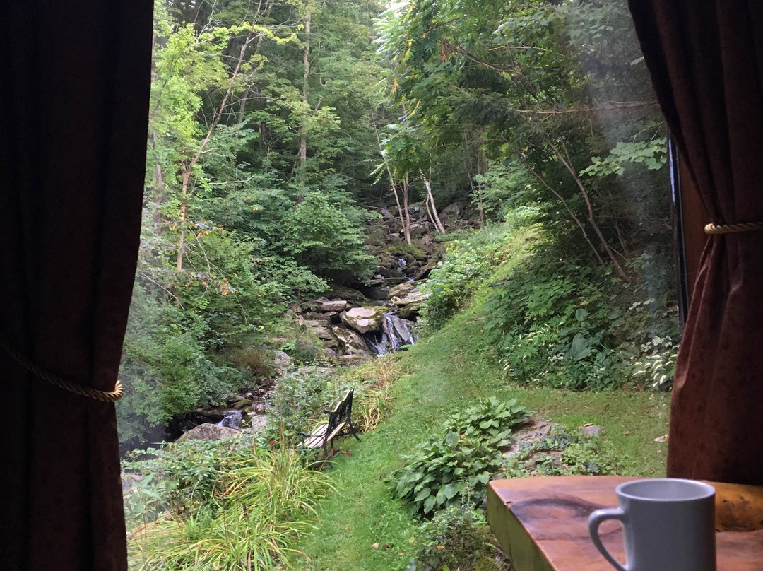 The Inn at Shaker Mill Falls主图