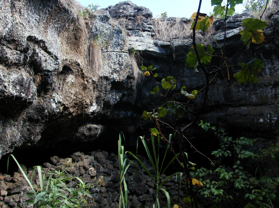 Ana Te Pahu-复活节岛必去景点