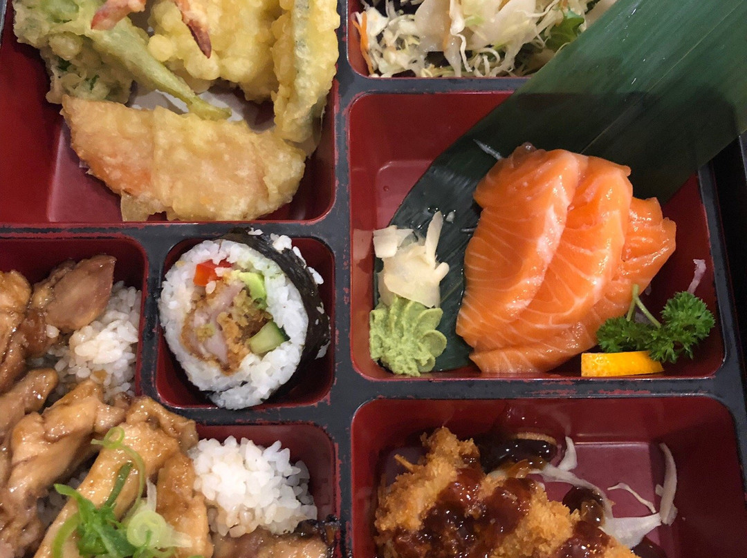 Tomo Japanese Restaurant & Yakitori Bar