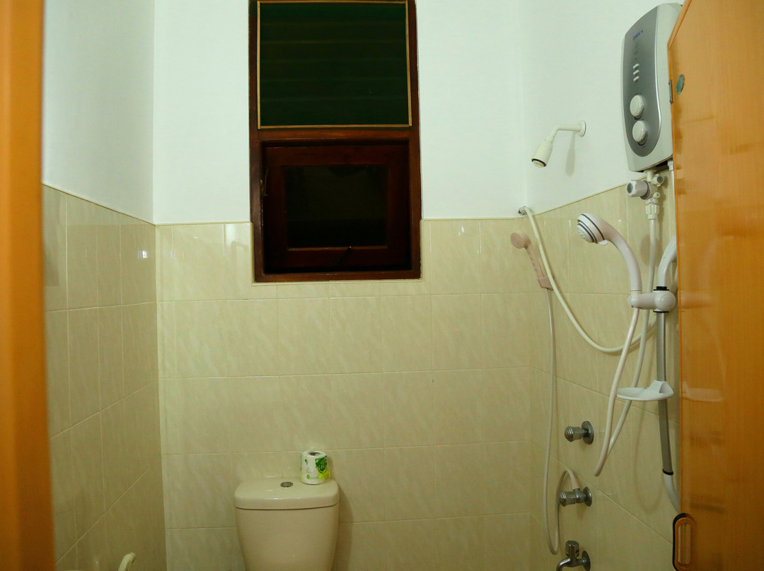 Vishmee Holiday Inn主图