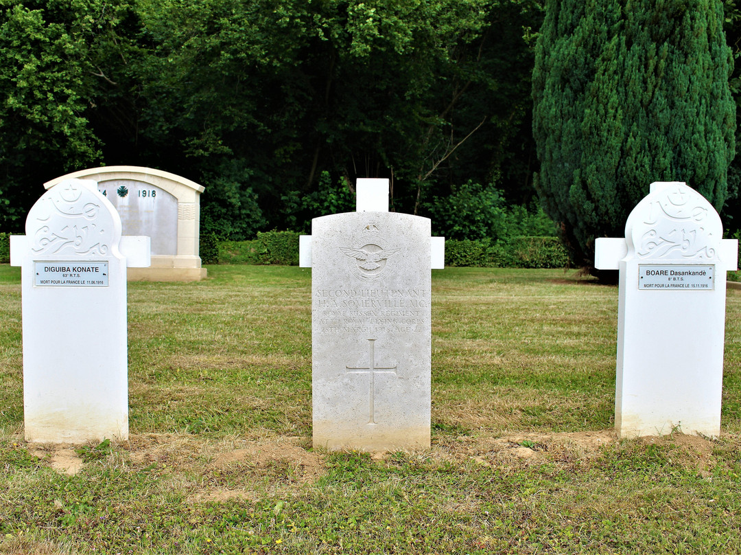 Nécropole nationale de Dompierre-Dompierre必去景点