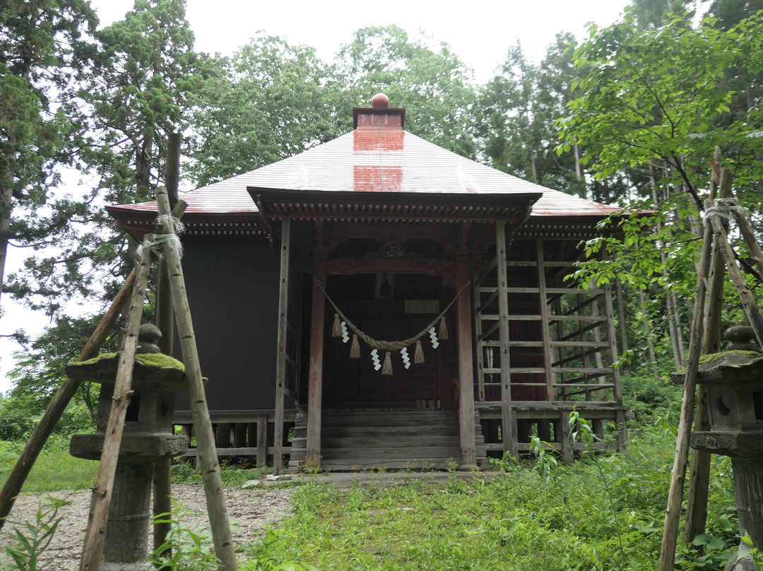 Iwanesawasanzan Shrine