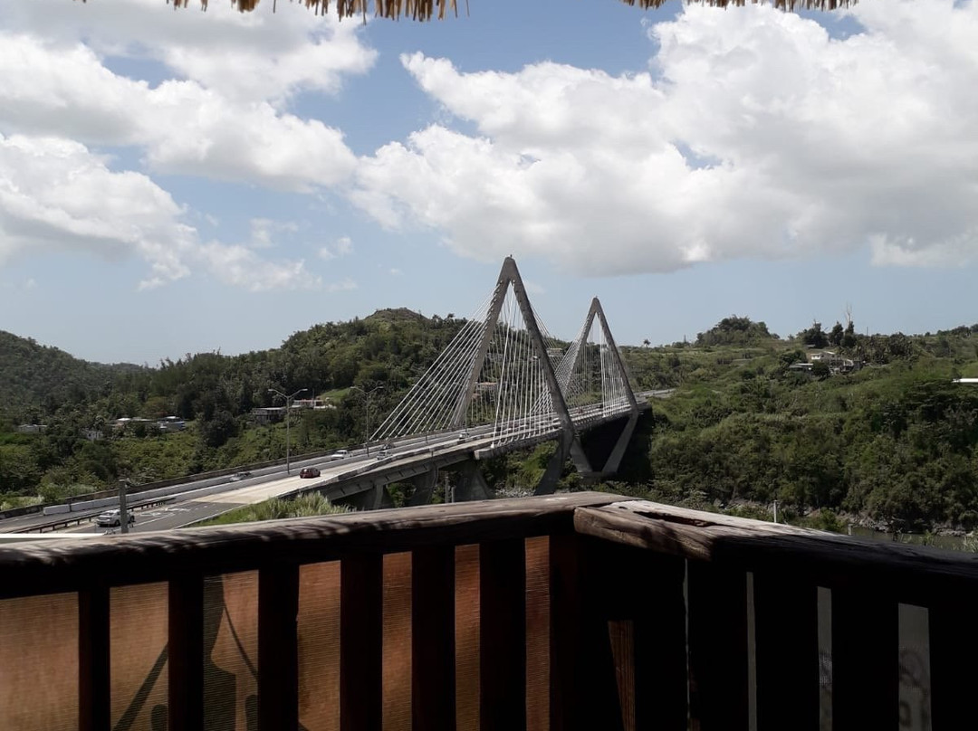 Puente Atirantado-Naranjito必去景点