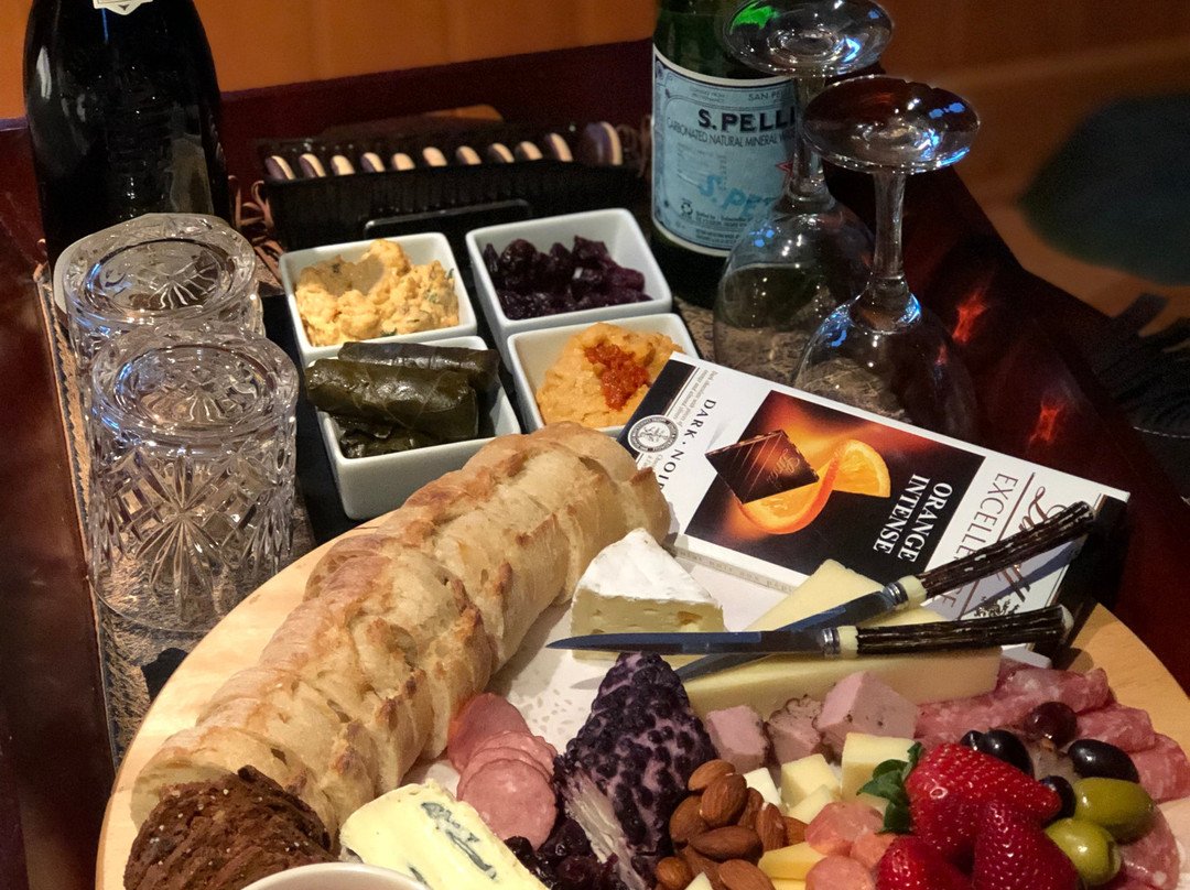 Riverside Chateau主图