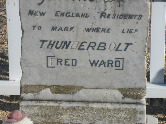 Thunderbolts Grave-Uralla必去景点