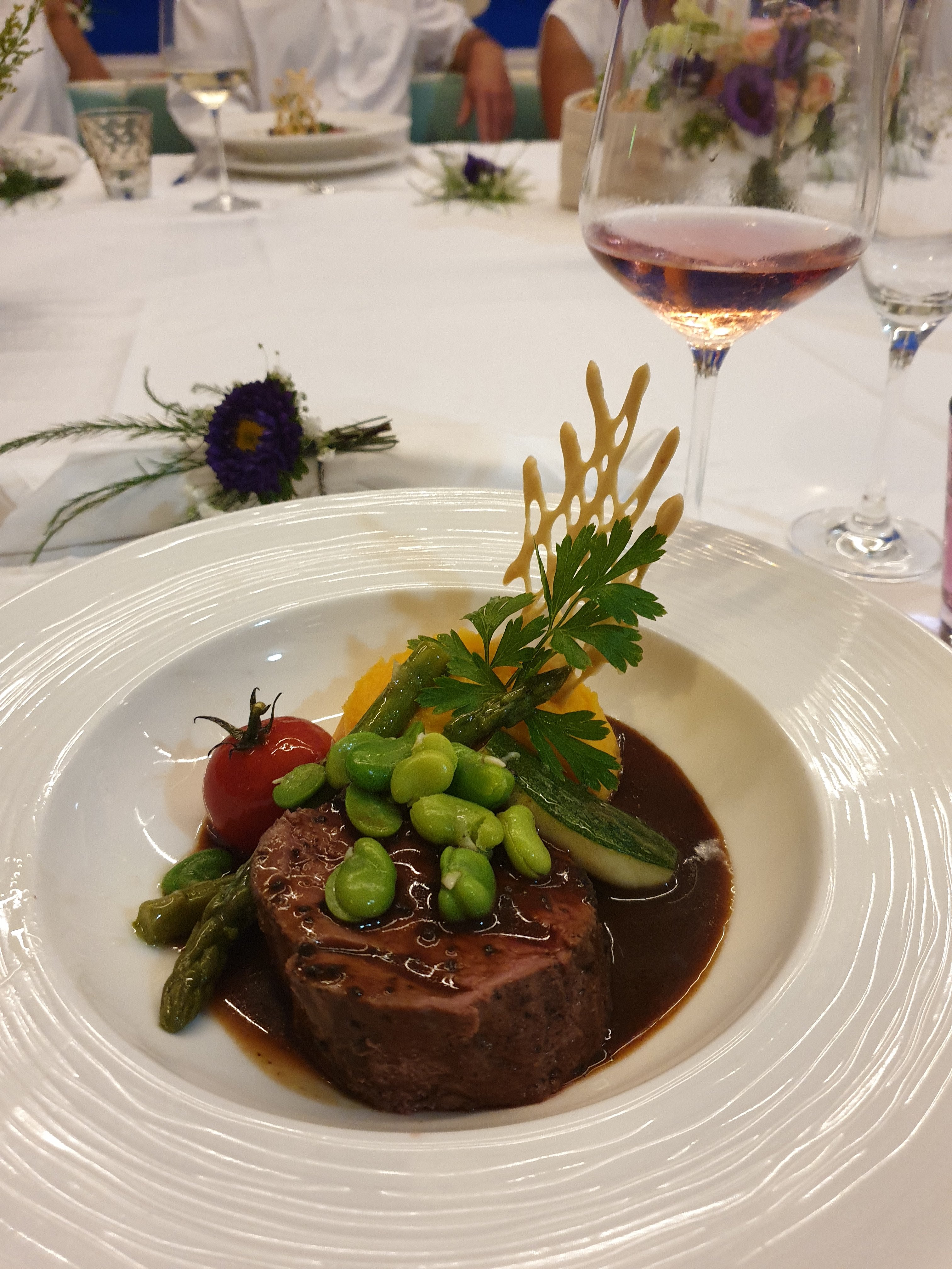 Boutique Pine Tree Apartments-餐饮