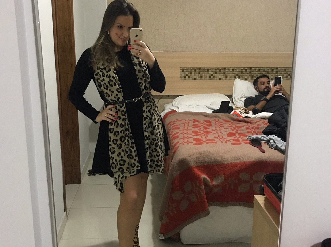 Emirates Hotel & Suites主图