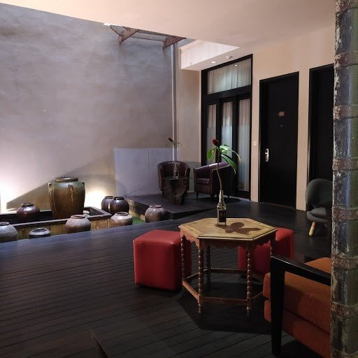 王后精品套房酒店主图