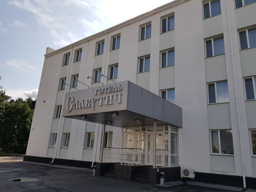 Slavutych Hotel主图