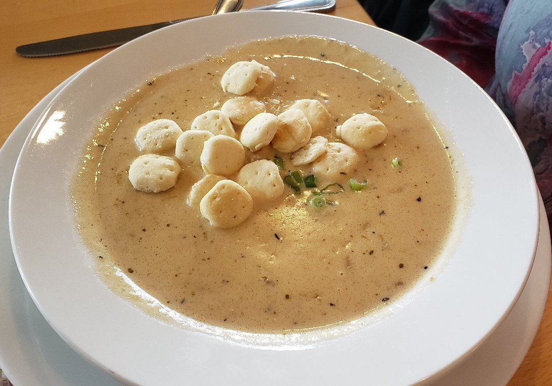 Longliner Lodge and Suites主图