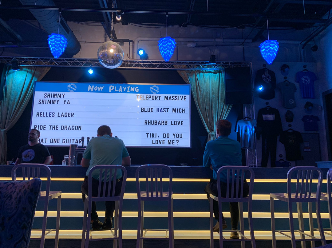 Mikerphone Brewing-埃尔克格罗夫村必去景点