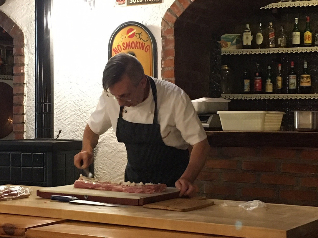 Ristorante Il Caminetto Cookery Lessons-瓦伦纳必去景点