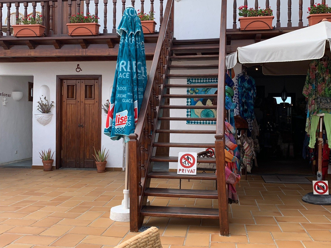 Centro de Artesania La Antigua Escuela de Yaiza-Yaiza必去景点