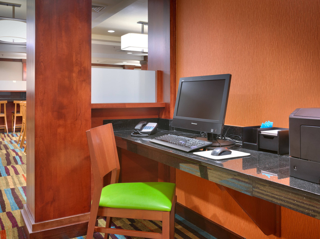 南帕博伊西费尔菲尔德旅馆&套房酒店主图