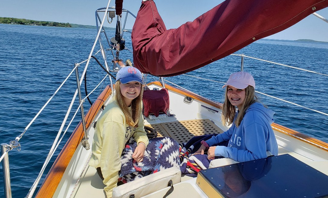 Great Lakes Sailing Company-特拉弗斯城必去景点