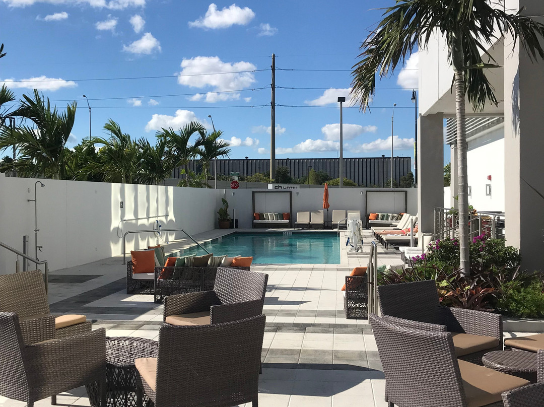 EB Hotel Miami Airport主图