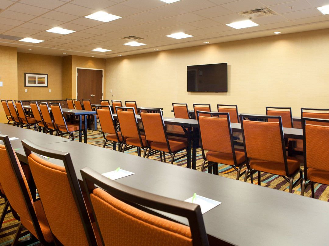 Fairfield Inn & Suites by Marriott Lethbridge主图