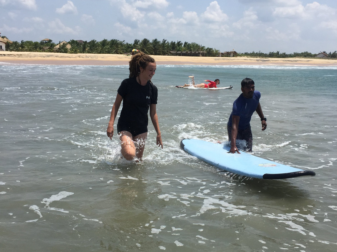 AtoZ Surf School-阿鲁甘湾必去景点