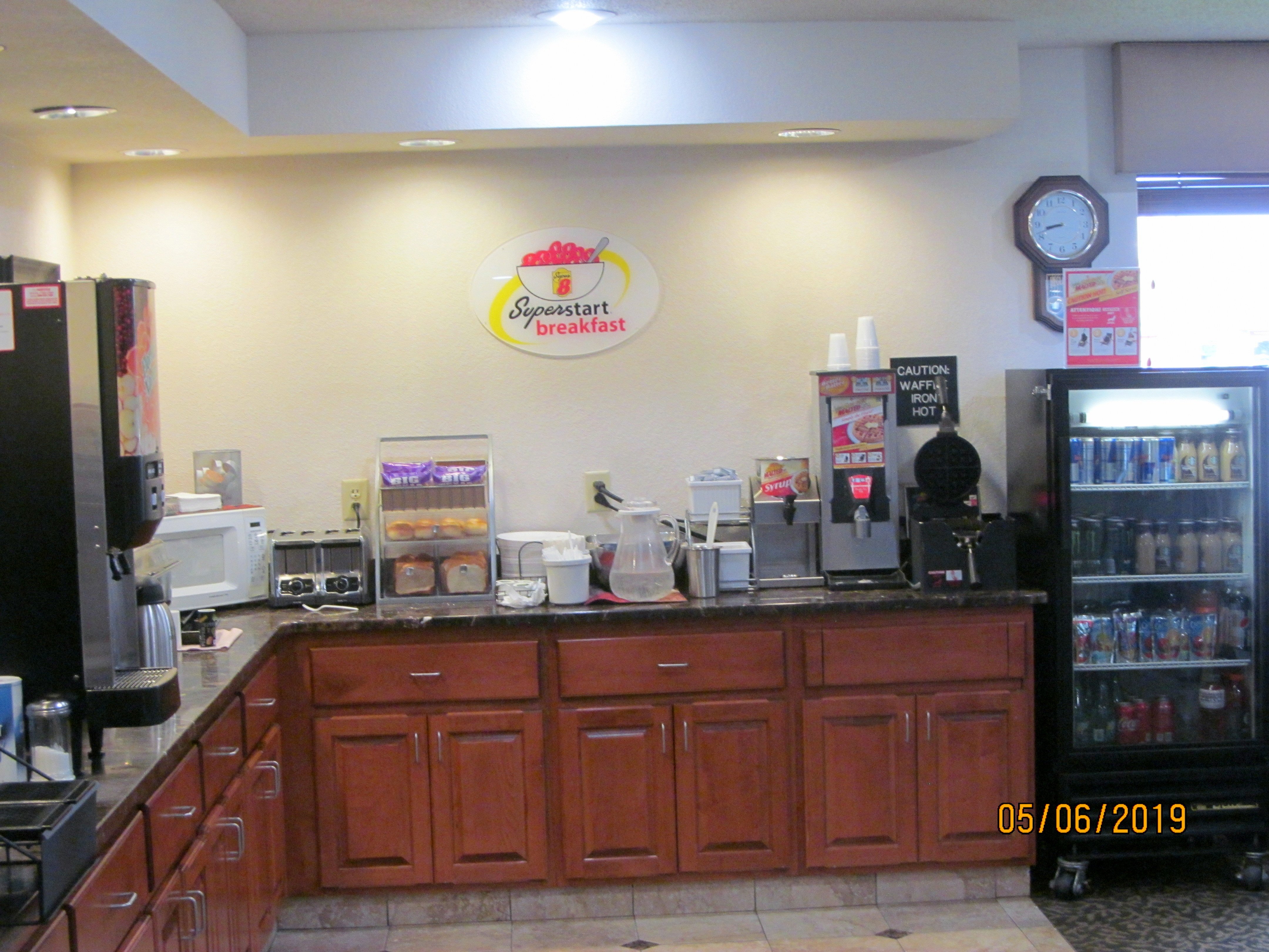 Super 8 by Wyndham Clearfield Hotel-餐饮