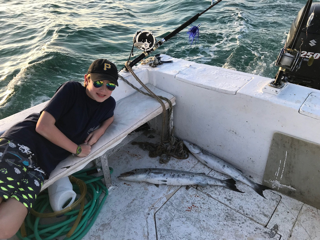 Capt Herman's East Side Fish Fry Charters-East End必去景点