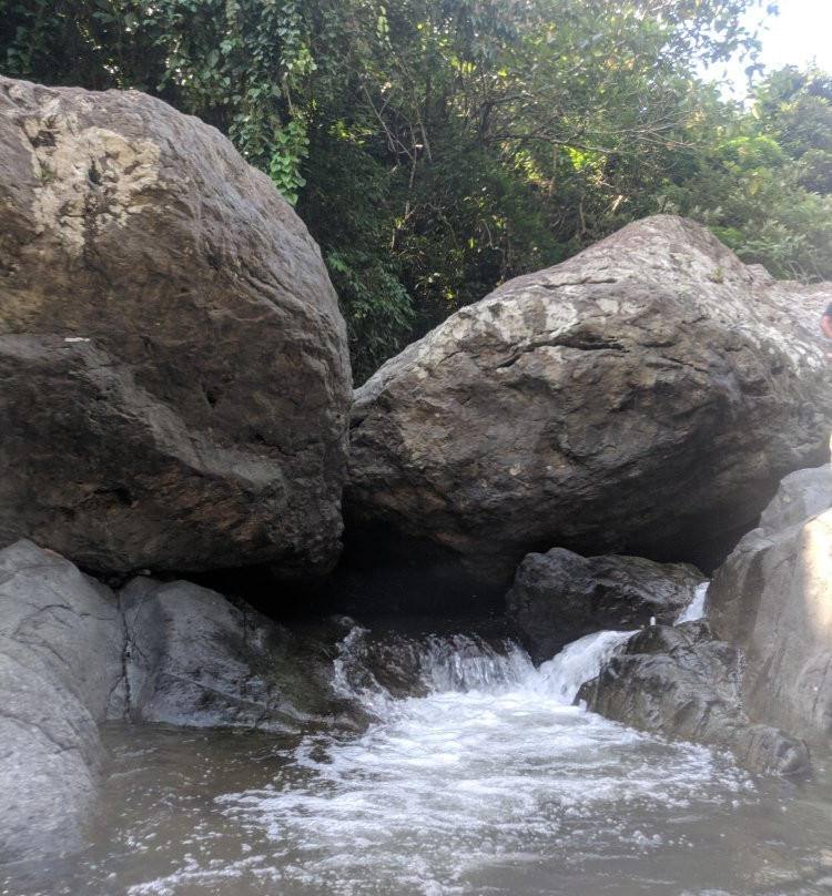 Bontahiya Falls-Catanduanes必去景点