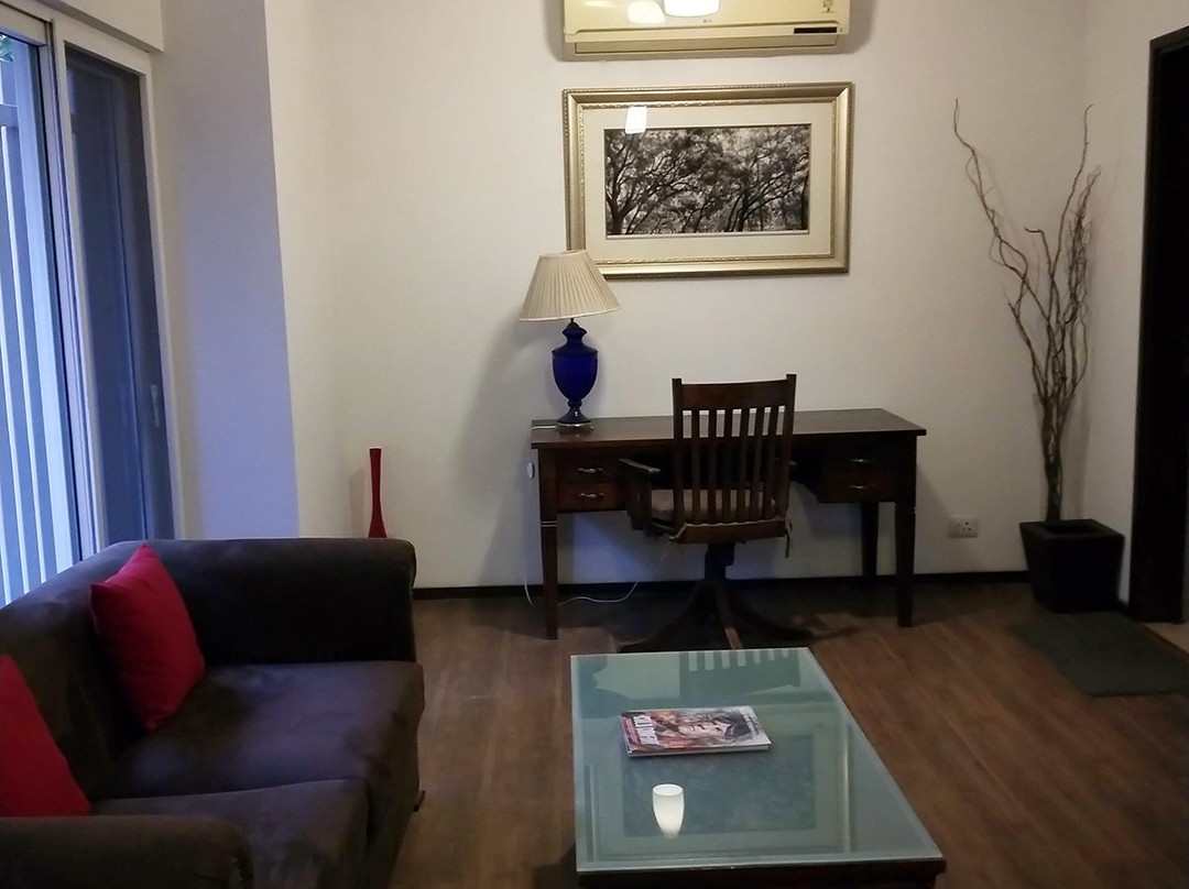 Amatra by the Ganges主图