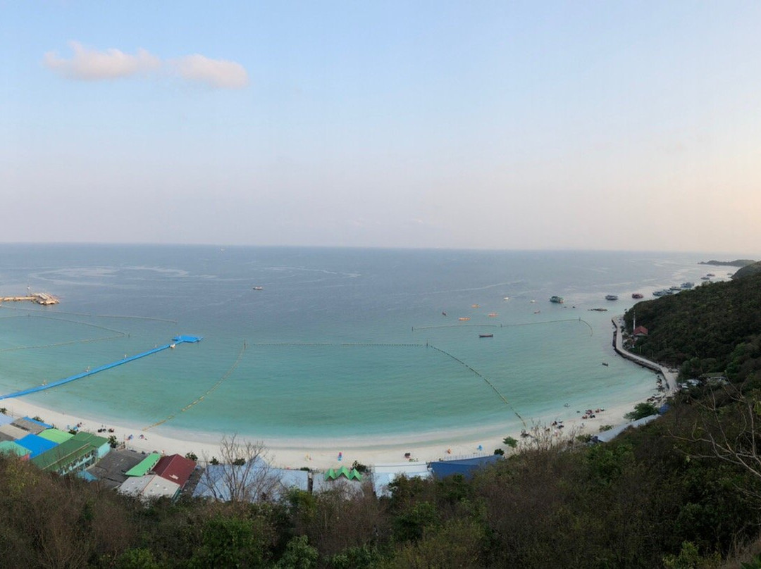 Tawaen Beach Resort主图