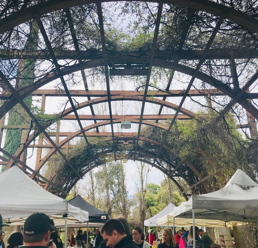 Vineyard Farmers Market-弗雷斯诺必去景点