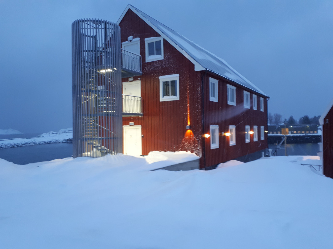 Fast Hotel Henningsvær主图