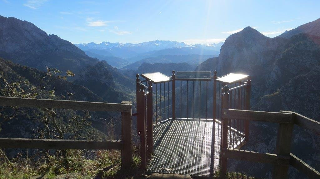 Mirador de Santa Catalina-Penarrubia必去景点