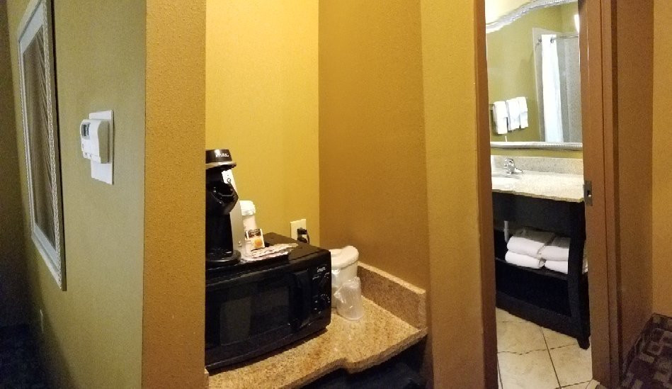 富丽海滩假日酒店主图